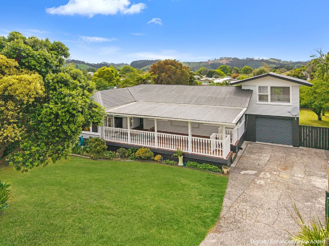 16 Otuhiwai Crescent, Tikipunga, Whangarei - Carousel 1
