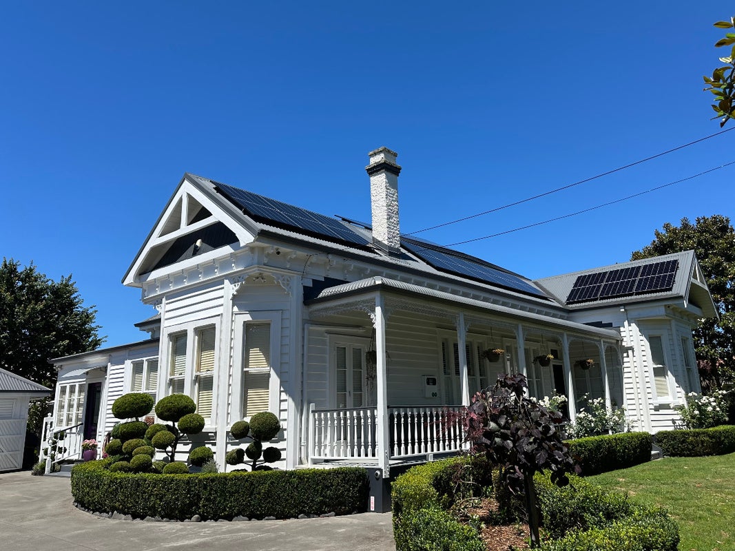 90 Alfred Street, Fairfield, Hamilton - Carousel 1