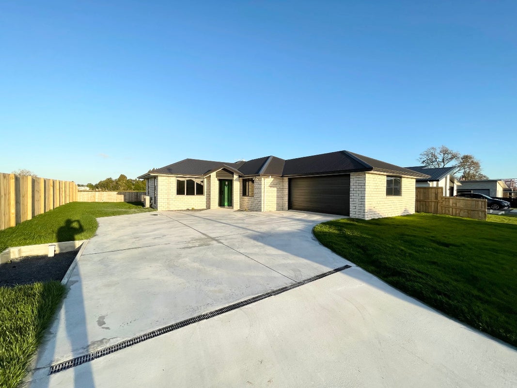 26 Tekapo Road, Baverstock, Hamilton - Carousel 1
