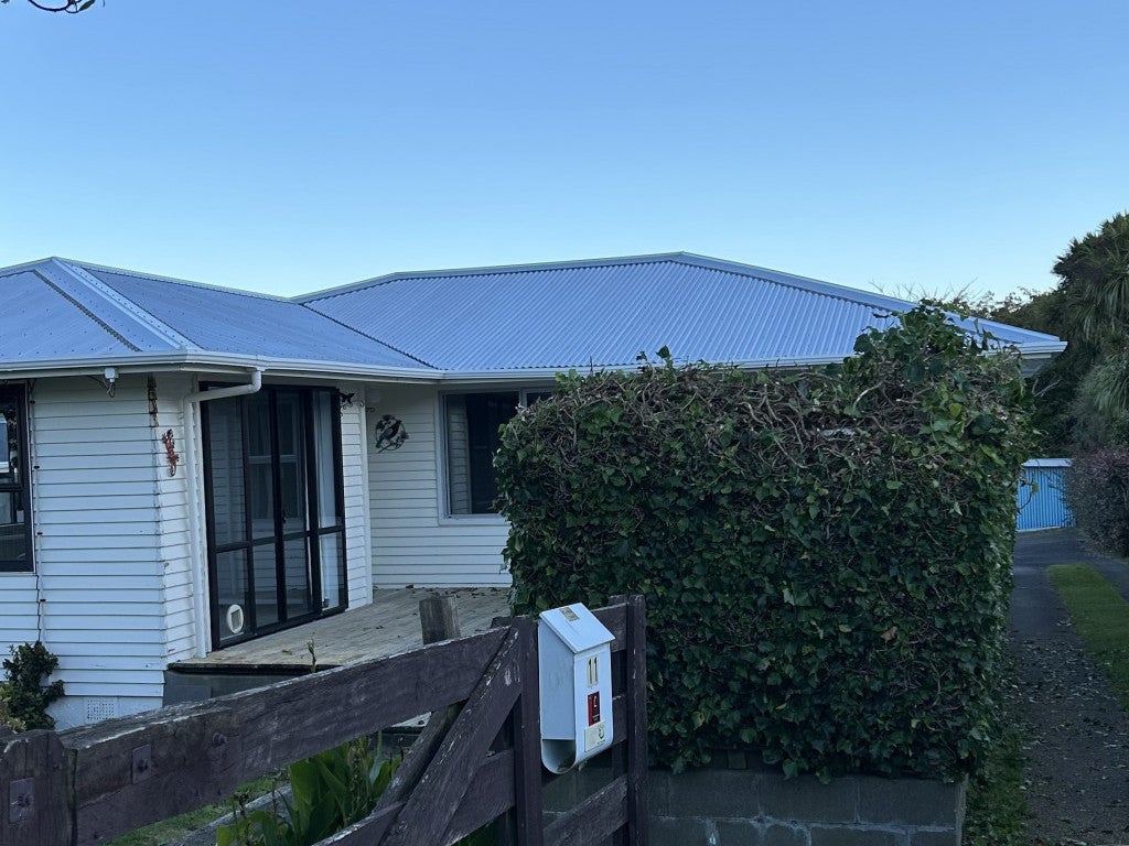 11 Kapekape Place, Pukerua Bay, Porirua - Carousel 1