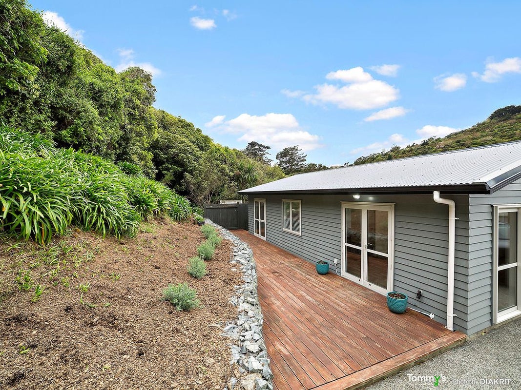 134 Fraser Avenue, Johnsonville, Wellington - Carousel 1