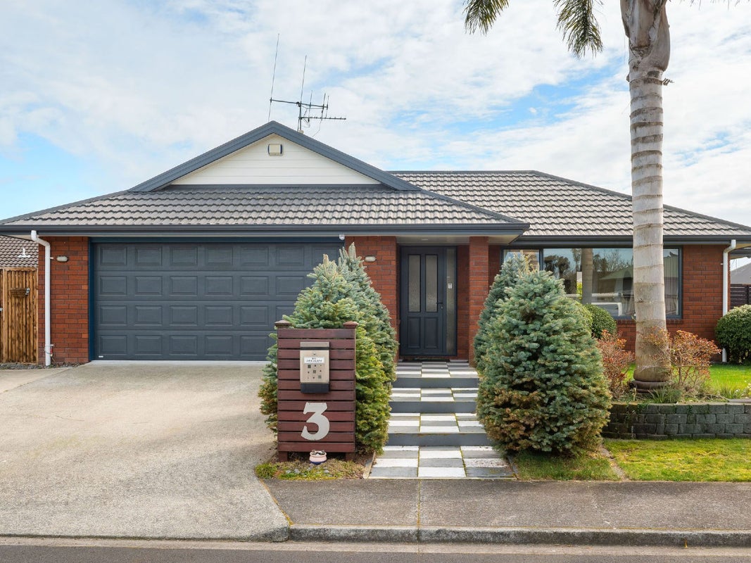 3 Carisbrook Place, Rototuna North, Hamilton - Carousel 1