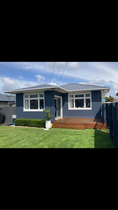 1/135 Wilsons Road South, Saint Martins, Christchurch - Carousel 1