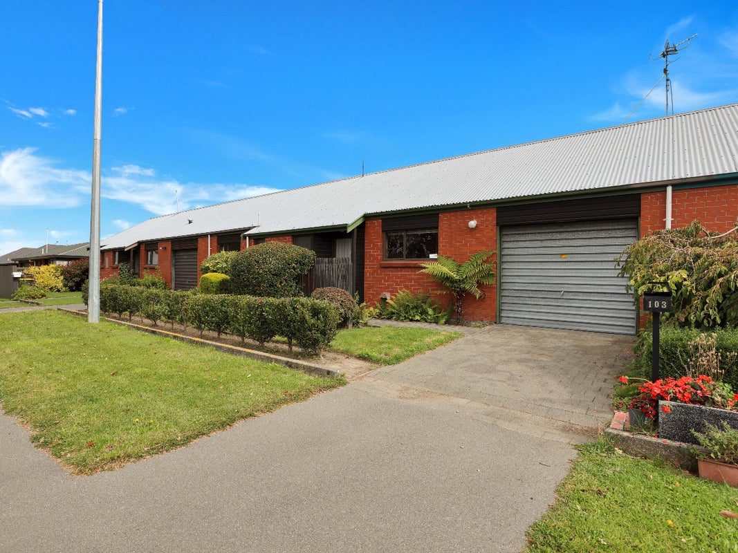 105 Chalmers Avenue, Hampstead, Ashburton - Carousel 1