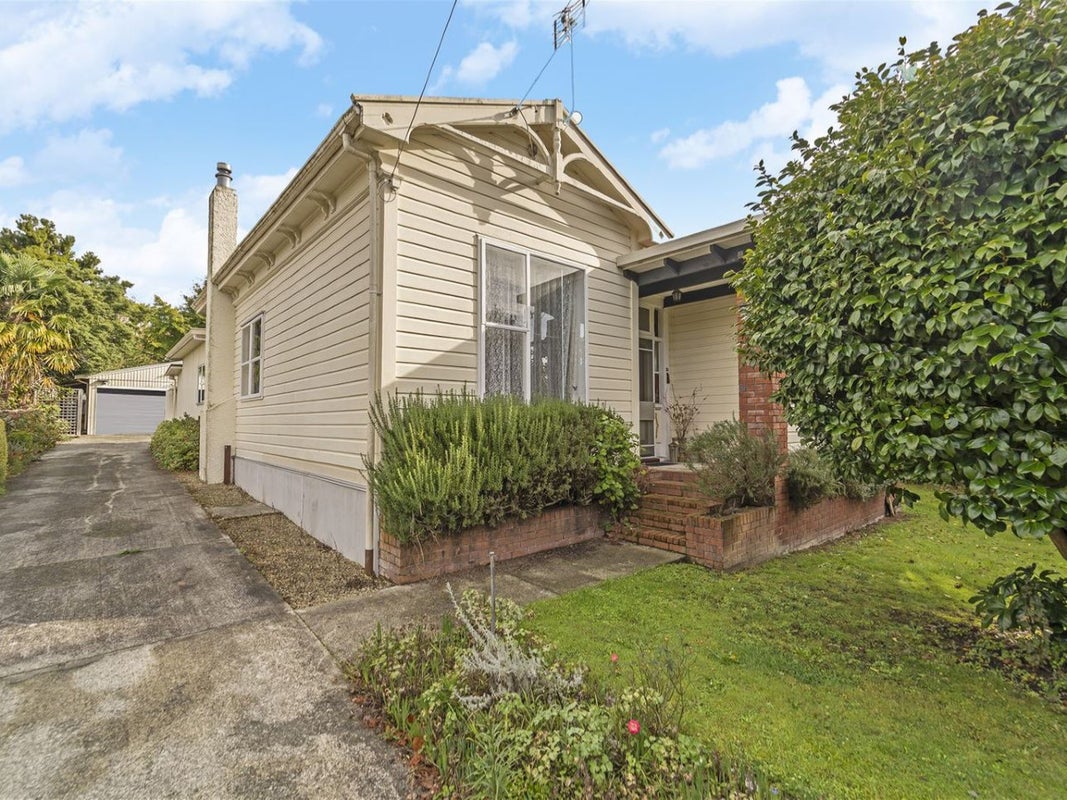 15 King Edward Street, Lansdowne, Masterton - Carousel 1