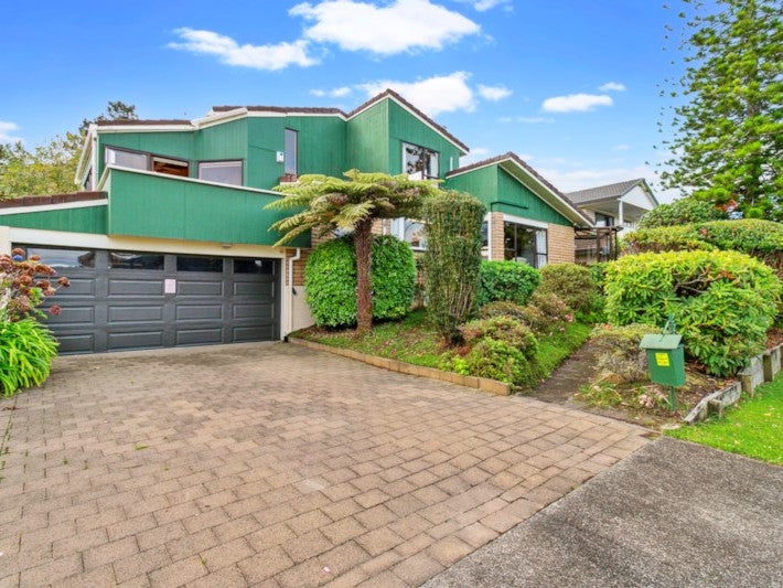 31 Carnoustie Drive, Wattle Downs, Auckland - Carousel 1