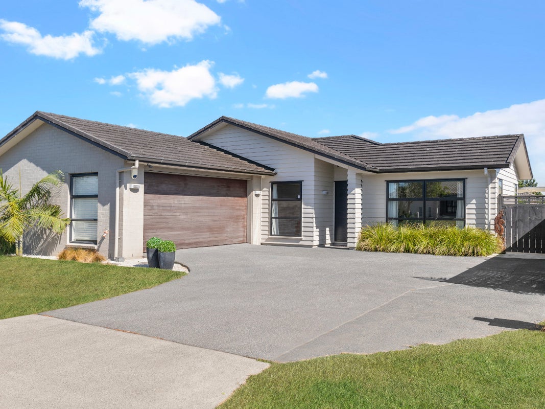3 Creda Road, Wattle Downs, Auckland - Carousel 1