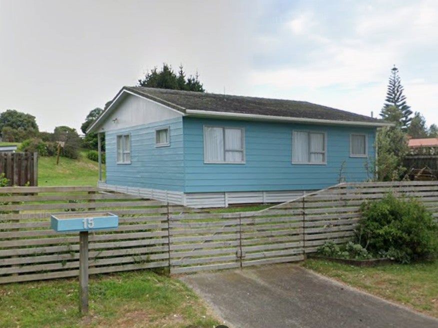 15 Sarah Street, Waikawa Beach, Manakau - Carousel 1