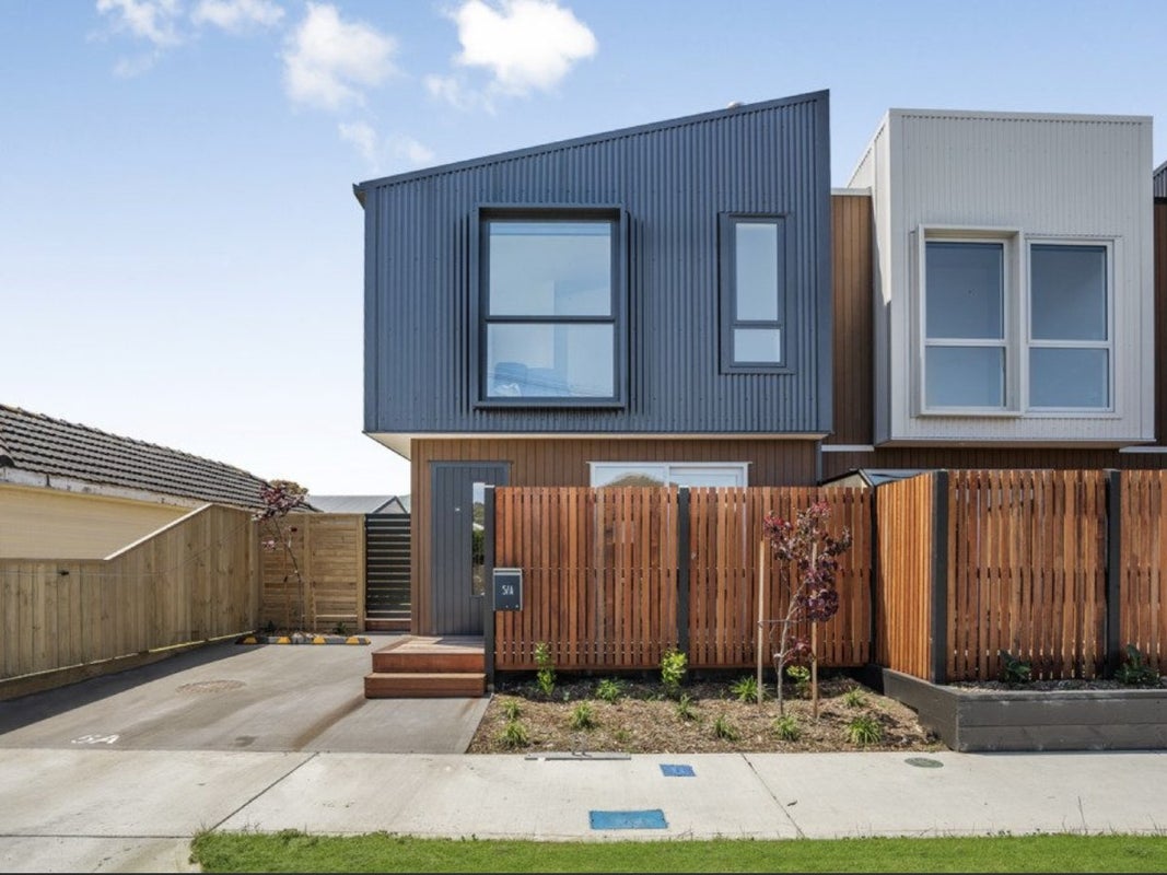 5A Dyer Street, Epuni, Lower Hutt - Carousel 1