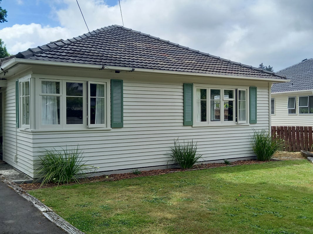 25 Hine Road, Wainuiomata, Lower Hutt - Carousel 1