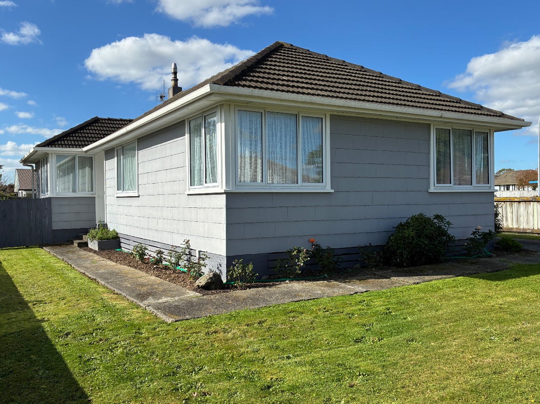 41 Cardiff Street, Awapuni, Palmerston North - Carousel 1