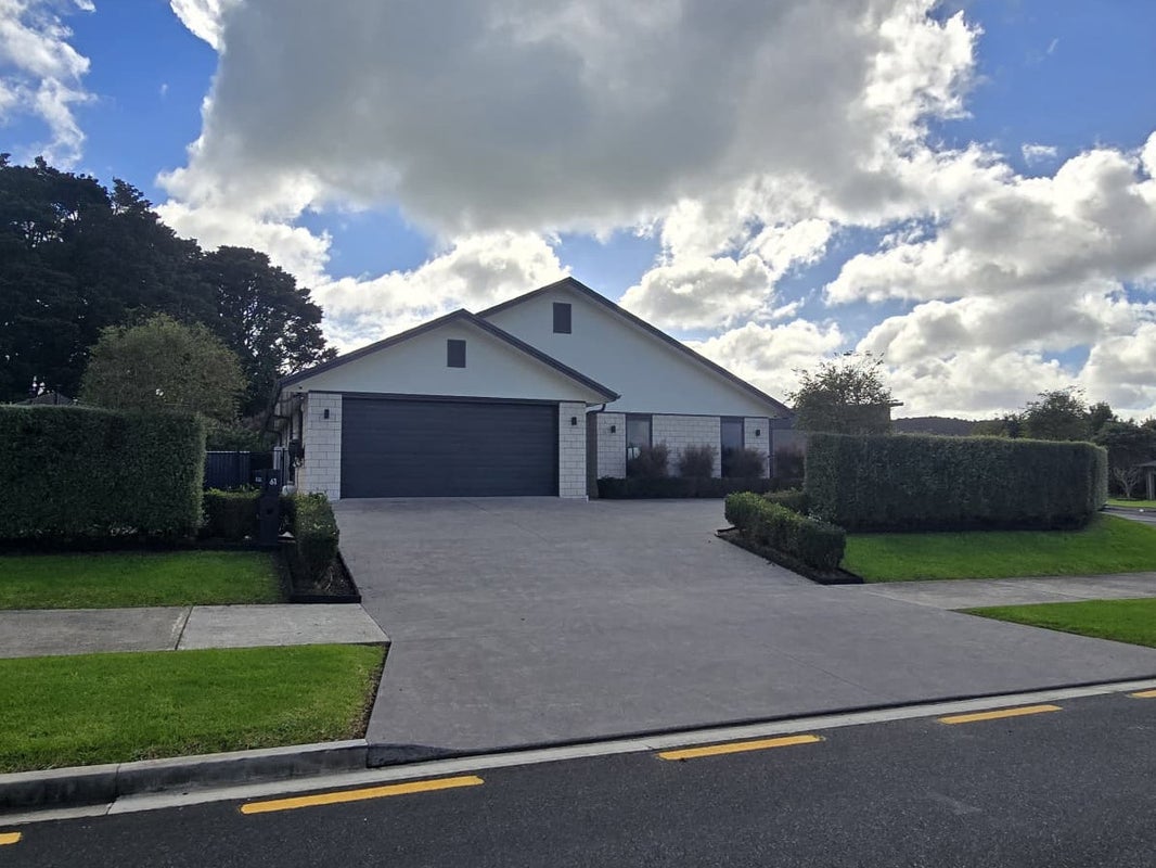 61 Wairau Drive, Tikipunga, Whangarei - Carousel 1