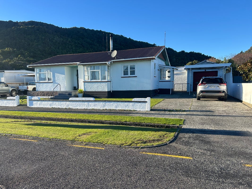 3 Newcastle Street, Cobden, Greymouth - Carousel 1
