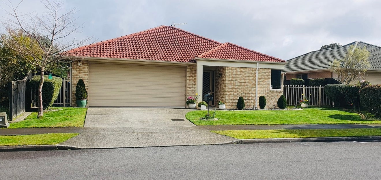 4 Grevillea Place, Melville, Hamilton - Carousel 1