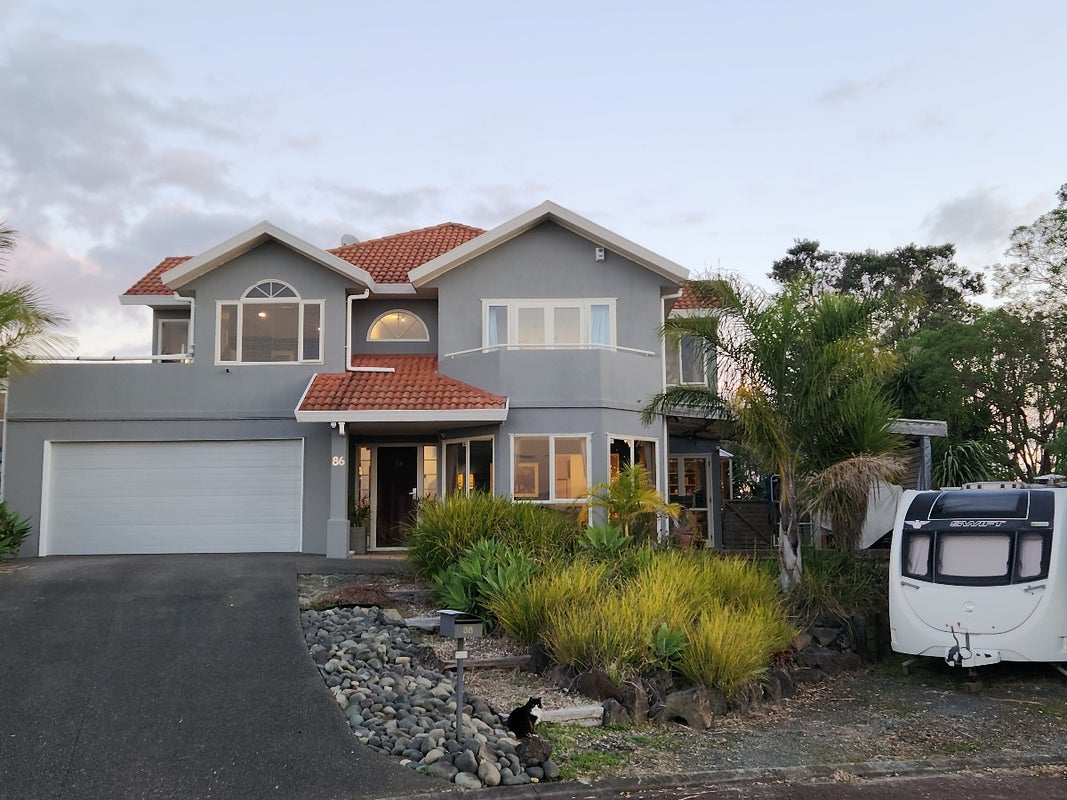 86 Sunhill Road, Sunnyvale, Auckland - Carousel 1