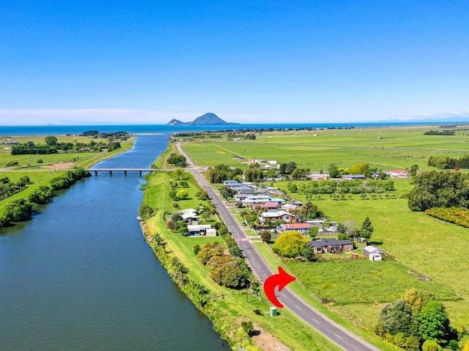 33 East Bank Road, Thornton, Whakatane - Carousel 1