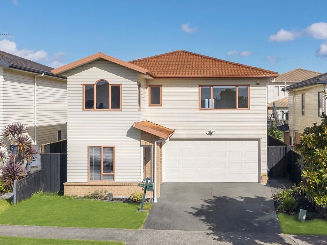 29 Baverstock Road, Flat Bush, Auckland - Carousel 1