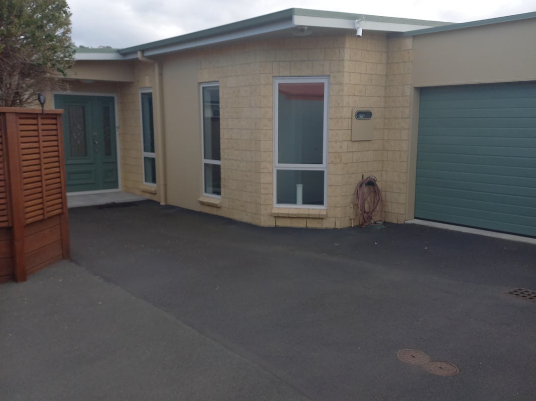 10A Kennedy Street, Saint Clair, Dunedin - Carousel 1