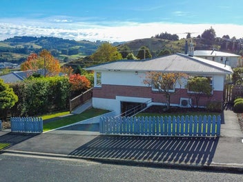 16 Bell Crescent, Concord, Dunedin