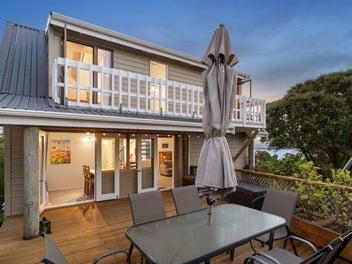 3/39 Brigantine Drive, Beach Haven, Auckland