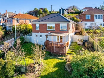 127 Forfar Street, Clyde Hill, Dunedin