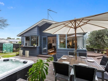 11 Donald Street, Stanmore Bay, Whangaparaoa