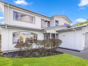 31 Harrowglen Drive, Northcross, Auckland