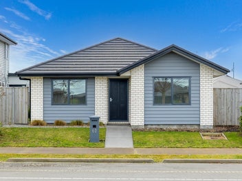 60 Pegasus Boulevard, Pegasus, Pegasus