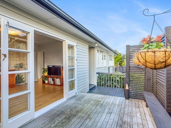 1/73 Verbena Road, Birkdale, Auckland
