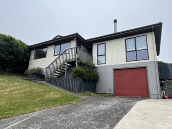 27 Bodmin Terrace, Camborne, Porirua