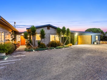 14 Pairuku Lane, Peka Peka