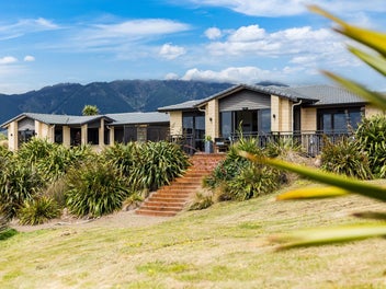 37 Pingao Lane, Peka Peka, Waikanae