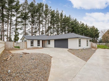 16A Rayner Lane, Marton, Marton