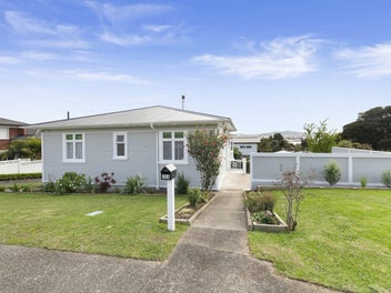 30A TAYLOR RD, Mangere Bridge, Auckland