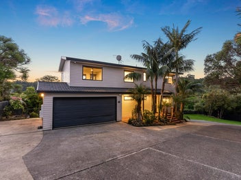 55 Paragon Avenue, Beach Haven, Auckland