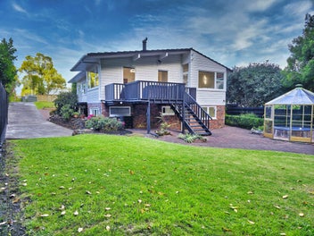 11 Hillcrest Grove, Hillpark, Auckland