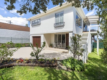 1/106 Stanley Point Road, Stanley Point, Auckland