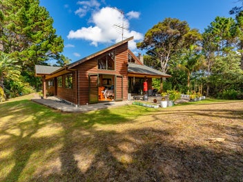 58 Bethells Road, Waitākere, Auckland