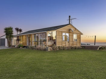 101 Burke Road, Kaukapakapa