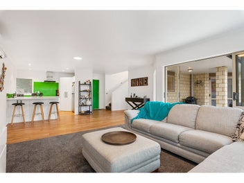 33/64 Kawaha Point Road, Kawaha Point, Rotorua