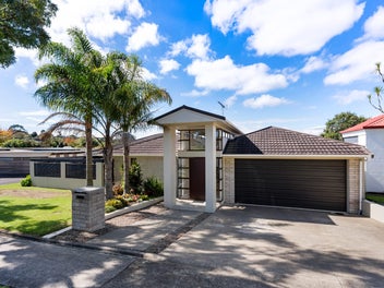 19 Davita Place, Farm Cove, Auckland