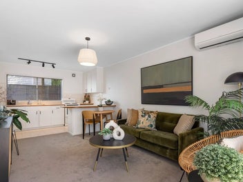 2/12 New Street, Saint Marys Bay, Auckland