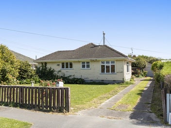 63 Coopers Road, Dallington, Christchurch