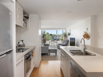 310/332 MAUNGANUI ROAD, Mount Maunganui, Tauranga