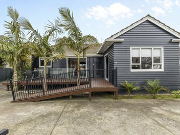 17 Exeter Street, Brooklands, New Plymouth