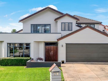 77 Mt Lebanon Crescent, The Gardens, Auckland