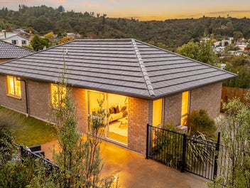 92 Sunstone Crescent, Timberlea, Upper Hutt