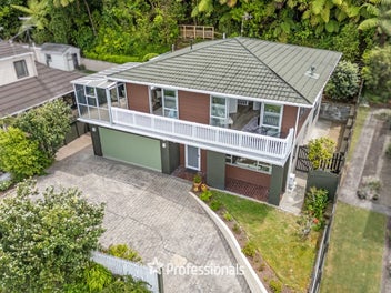15 Stanhope Grove, Korokoro, Lower Hutt