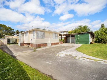 8 Sabot Place, Massey, Auckland