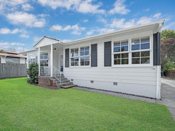 1/118 Sycamore Drive, Sunnynook, Auckland